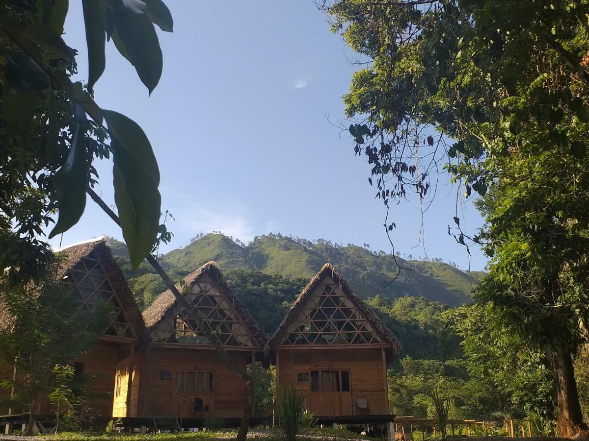 Pachamaya River Hostel Lanquin Bagian luar foto